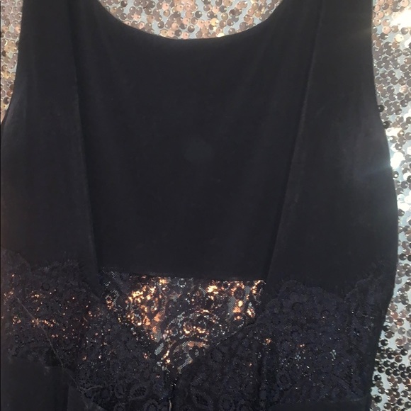 LBD ALERT!! - Picture 6 of 6